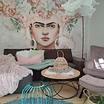 Apartment Wildflower In Privatvilla Im Herzen Merans