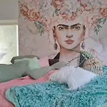 Apartment Wildflower In Privatvilla Im Herzen Merans